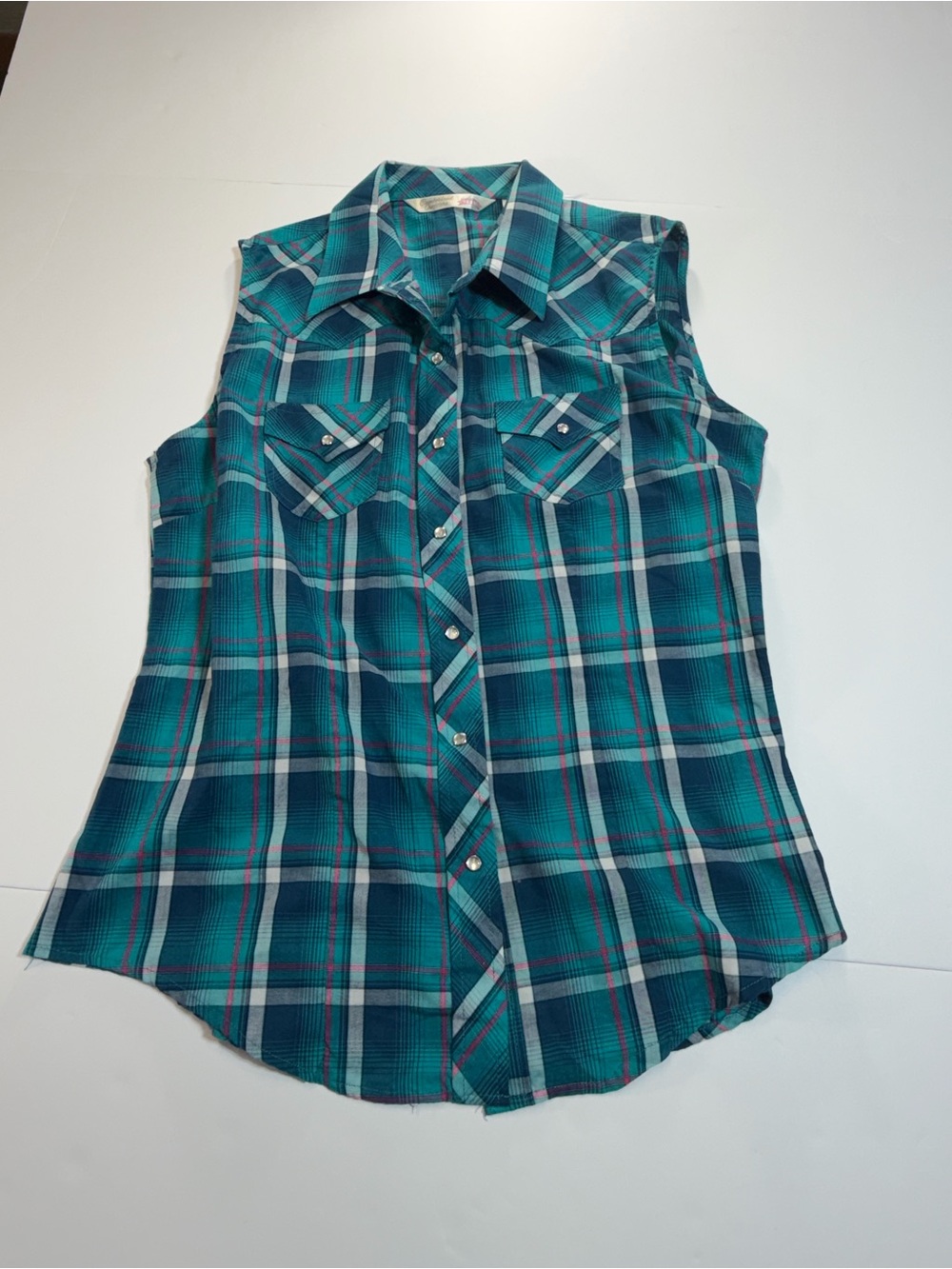 Cumberland Outfitters Sleeveless Western Snap Shirt